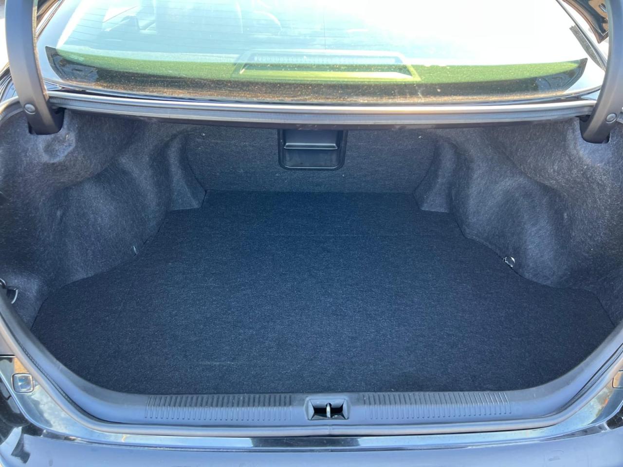 2011 Lexus ES 350 AUTO 4DR LEATHER SUNROOF NEW BRAKES BLUETOOTH - Photo #9