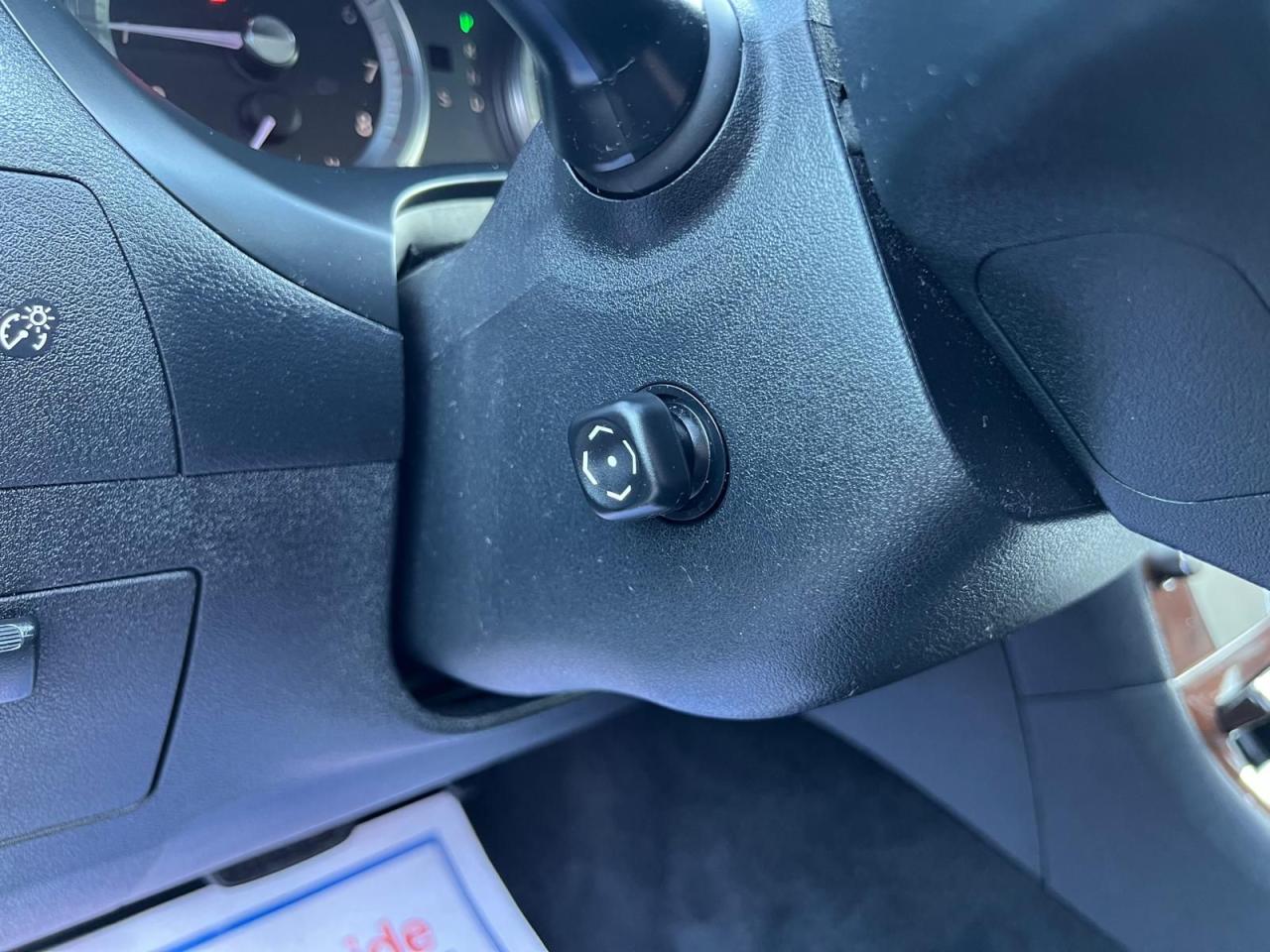 2011 Lexus ES 350 AUTO 4DR LEATHER SUNROOF NEW BRAKES BLUETOOTH - Photo #30