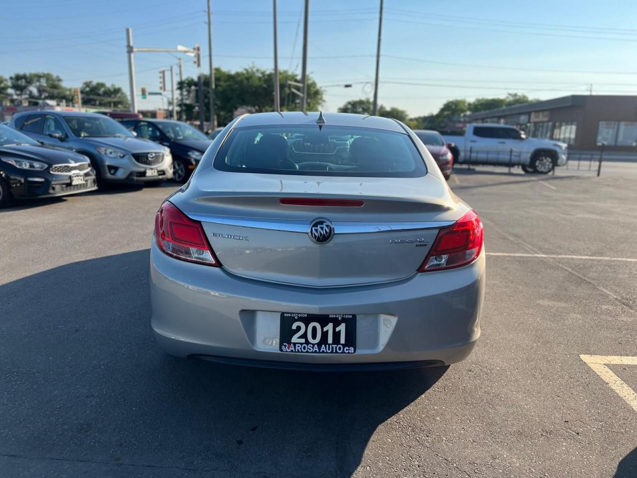 2011 Buick Regal 4dr Sdn CXL w-1SA -Ltd Avail- BLUETOOTH LEATHER Photo3