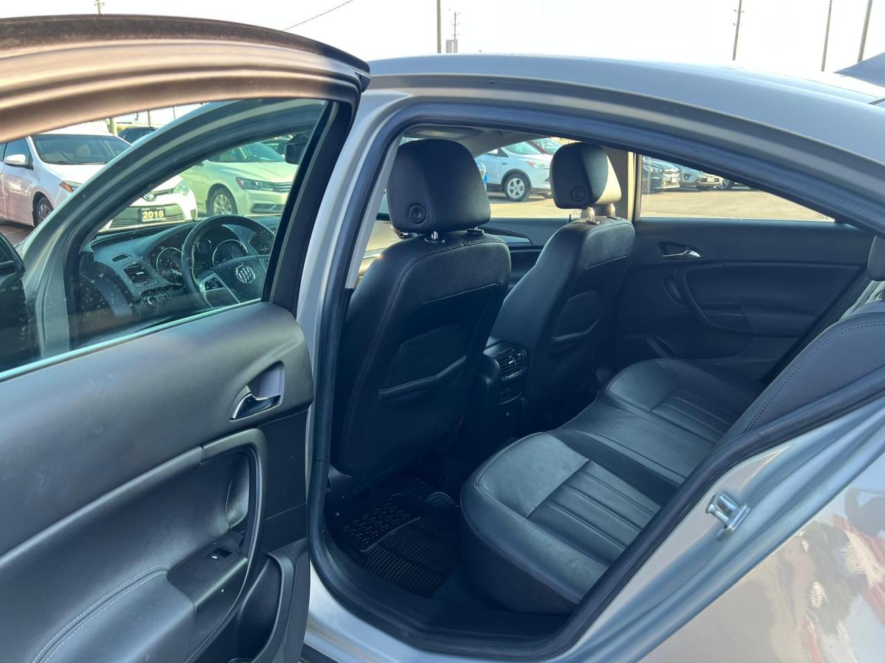 2011 Buick Regal 4dr Sdn CXL w-1SA -Ltd Avail- BLUETOOTH LEATHER - Photo #13