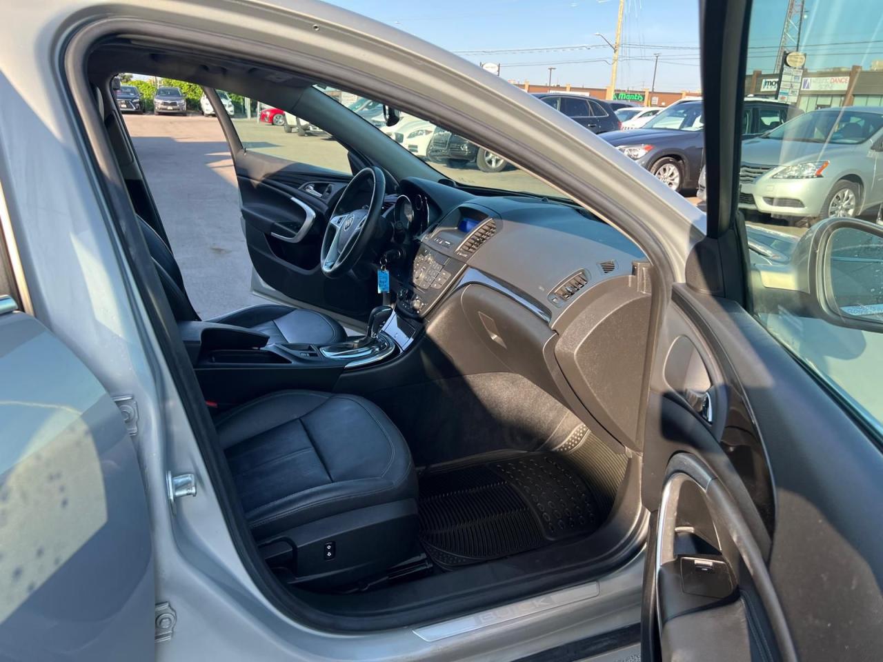 2011 Buick Regal 4dr Sdn CXL w-1SA -Ltd Avail- BLUETOOTH LEATHER - Photo #16