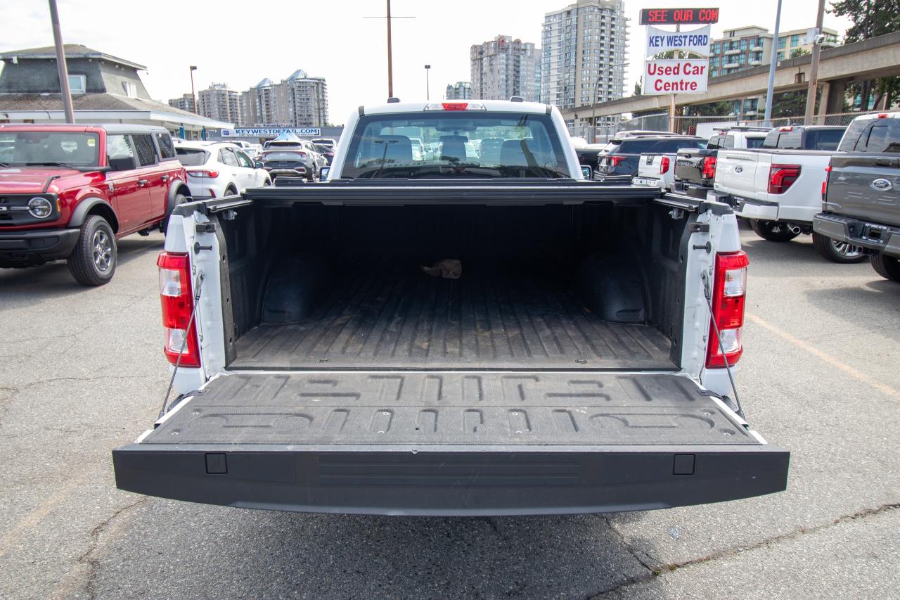 2022 Ford F-150 XL 2WD Reg Cab 8' Box Photo5