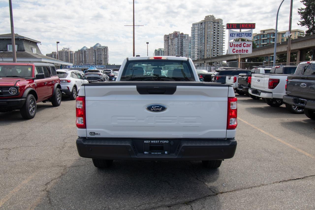 2022 Ford F-150 XL 2WD Reg Cab 8' Box Photo5