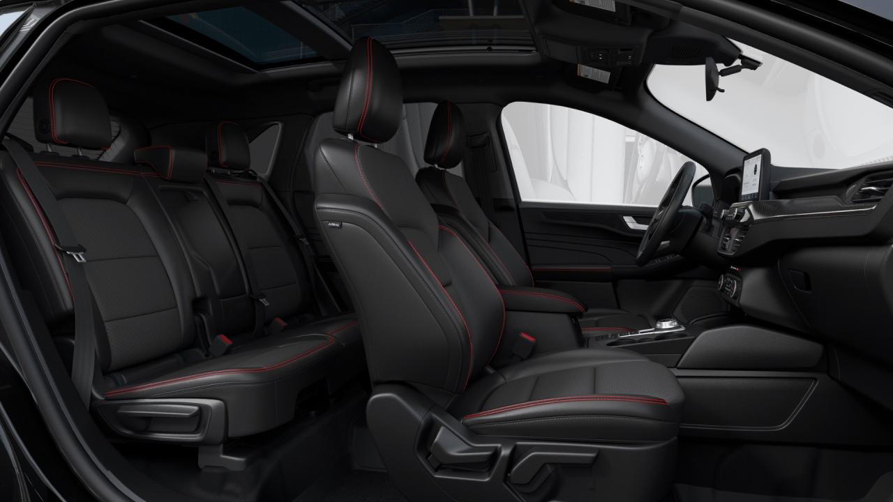 2025 Ford Escape ST-Line Photo5