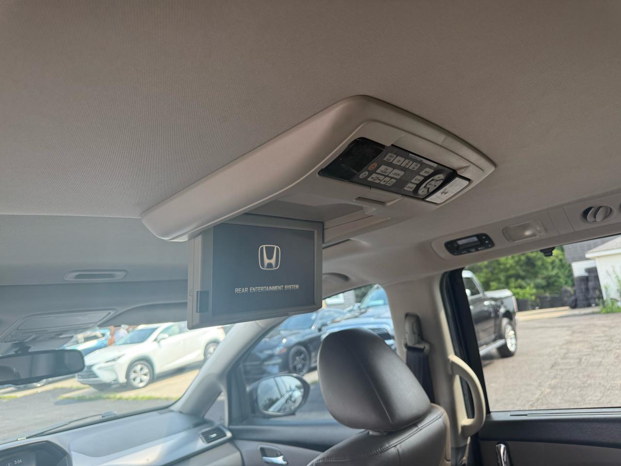 2014 Honda Odyssey EX-L w/Navi Photo11