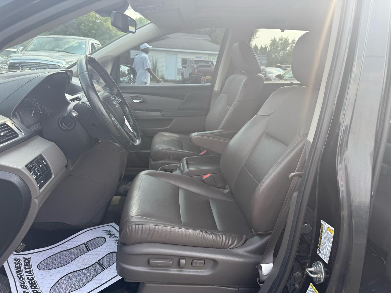 2014 Honda Odyssey EX-L w/Navi Photo13