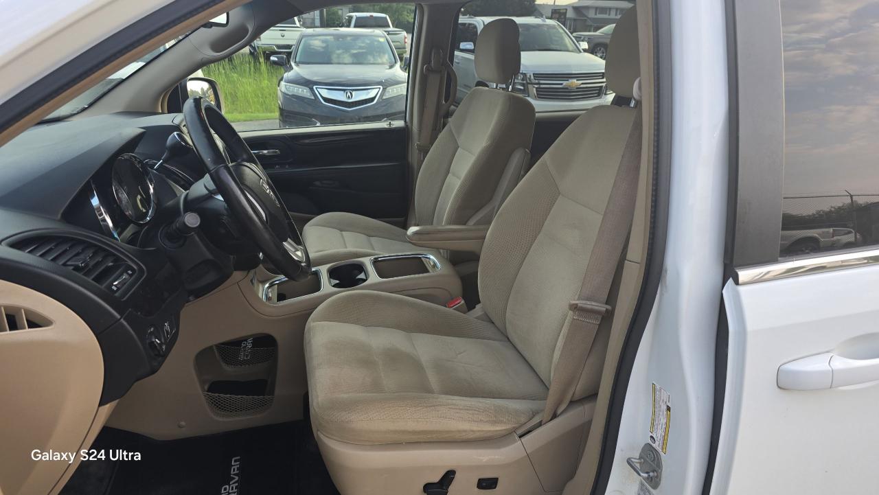 2016 Dodge Grand Caravan Crew - Photo #18