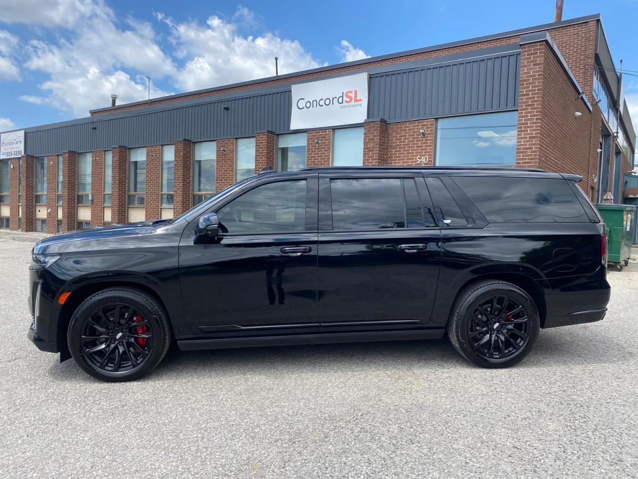 2023 Cadillac Escalade ESV 4WD Sport Platinum - Photo #3