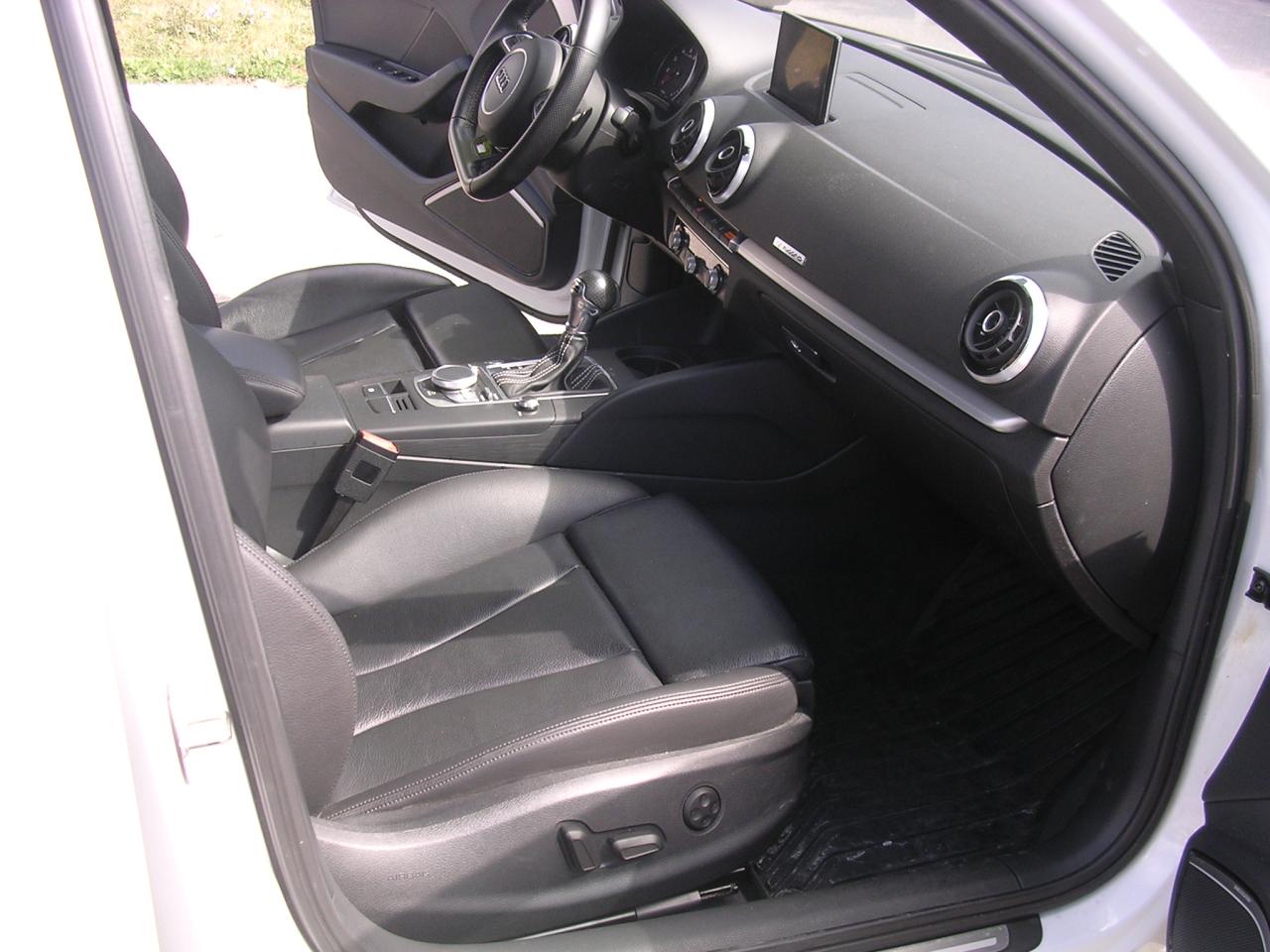 2016 Audi A3 4dr Sdn quattro 2.0T Technik - Photo #10