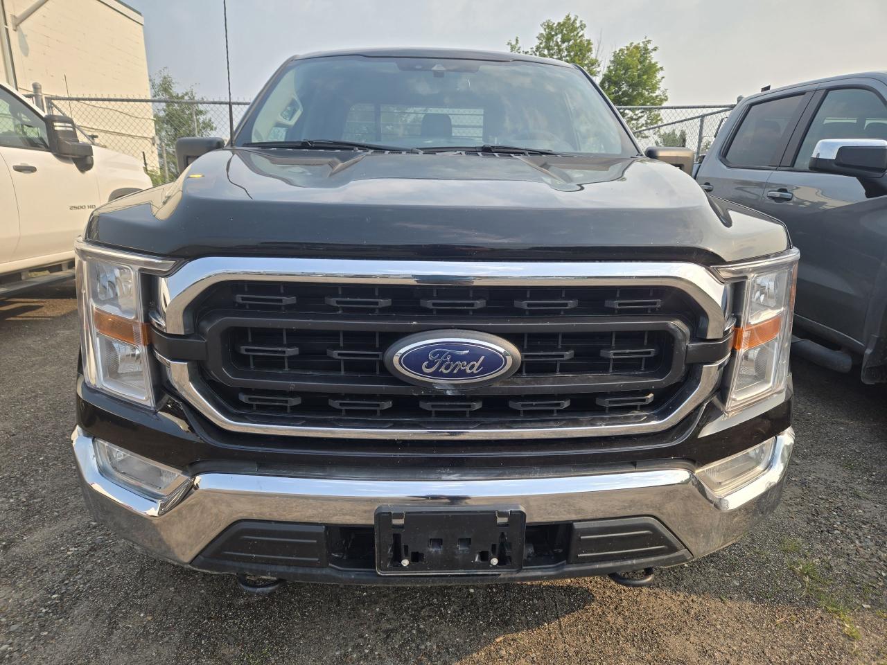 2022 Ford F-150 XLT - Photo #2