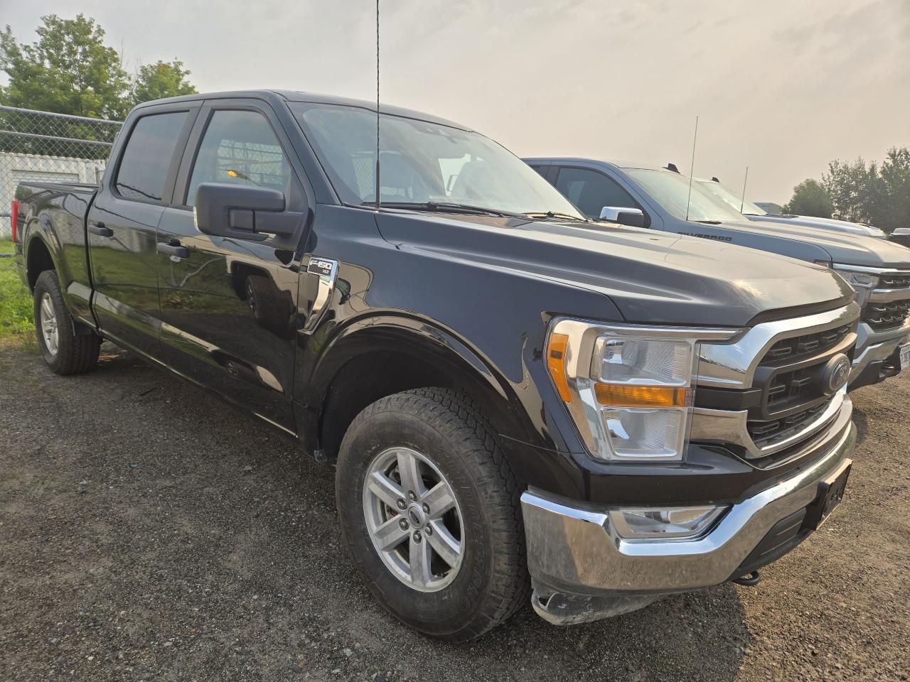 2022 Ford F-150 XLT - Photo #3
