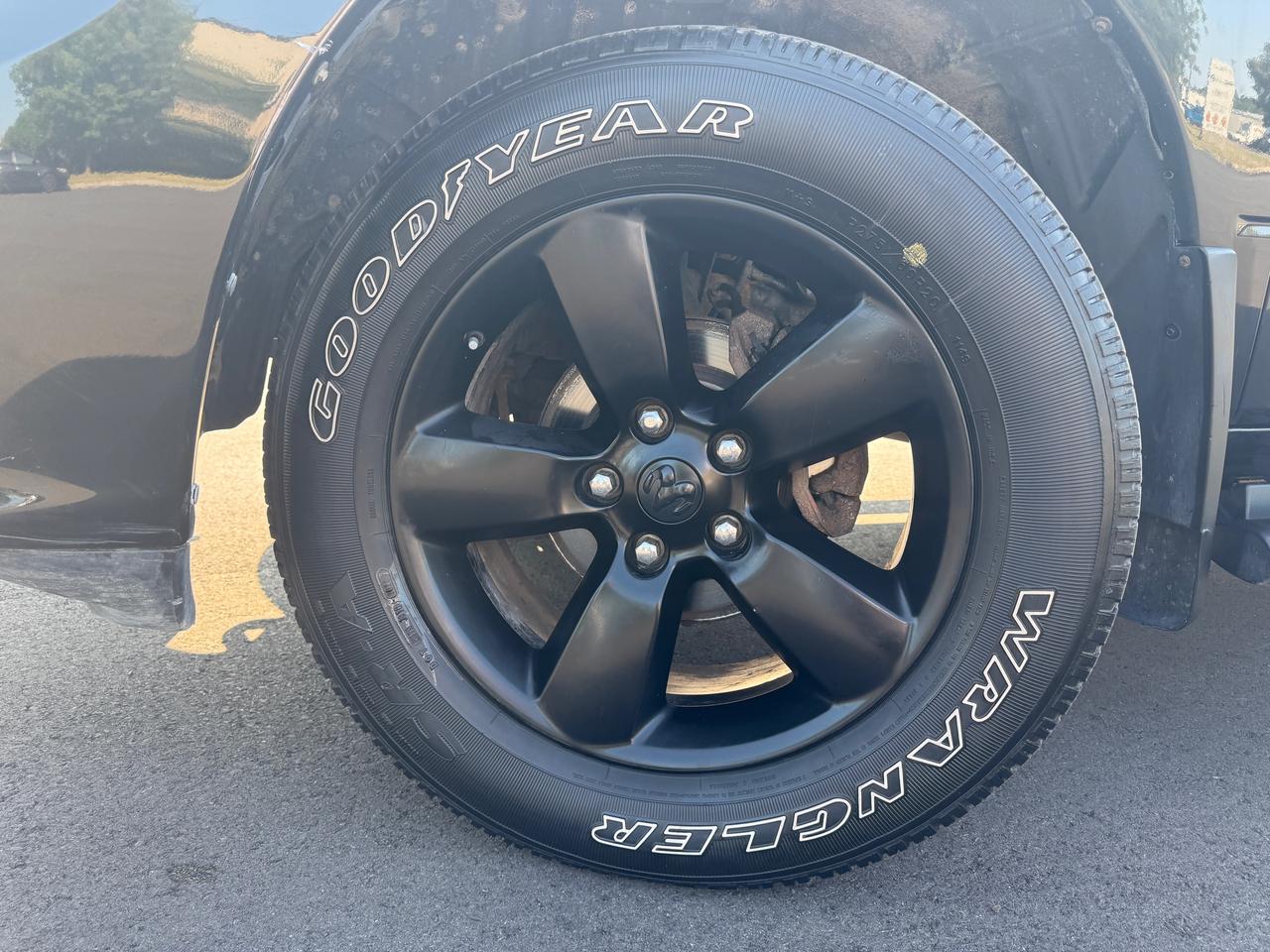 2017 RAM 1500 Express - BLUETOOTH, MIDNIGHT PKG, A/C, LOADED!! - Photo #10