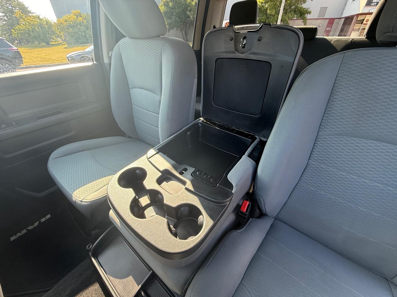 2017 RAM 1500 Express - BLUETOOTH, MIDNIGHT PKG, A/C, LOADED!! - Photo #27
