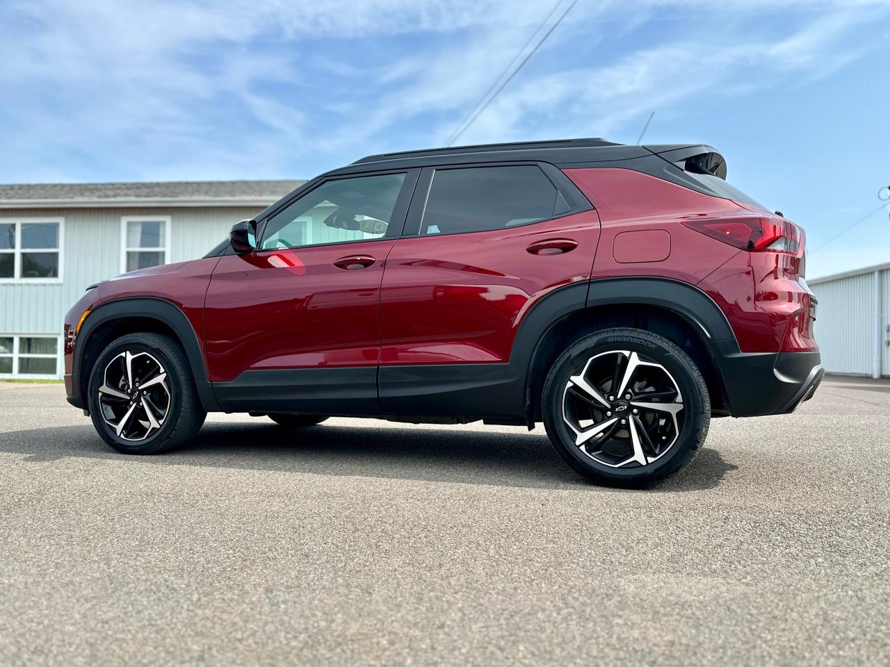 2023 Chevrolet TrailBlazer RS W/ MOONROOF Photo3