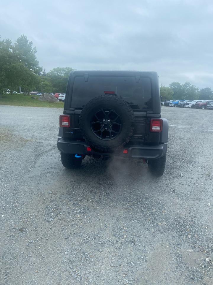 2024 Jeep Wrangler Willys Photo20