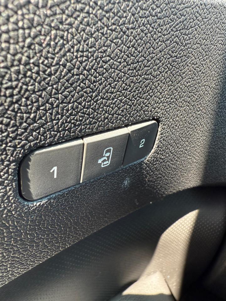 2012 GMC Acadia Denali | CAPTAIN'S CHAIRS! | LOADED!! Photo