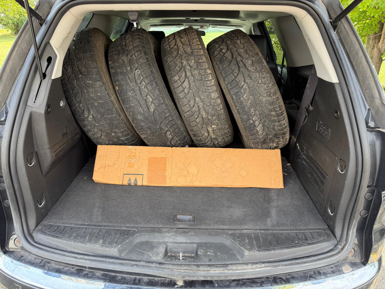 2012 GMC Acadia Denali | CAPTAIN'S CHAIRS! | LOADED!! - Photo #13