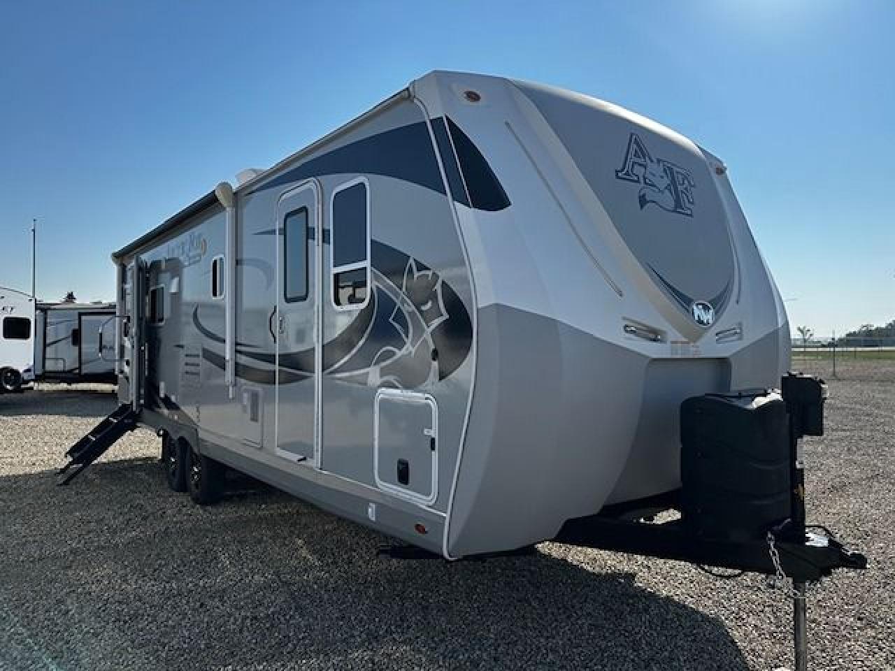 2020 Arctic Fox North Fork 25Y 