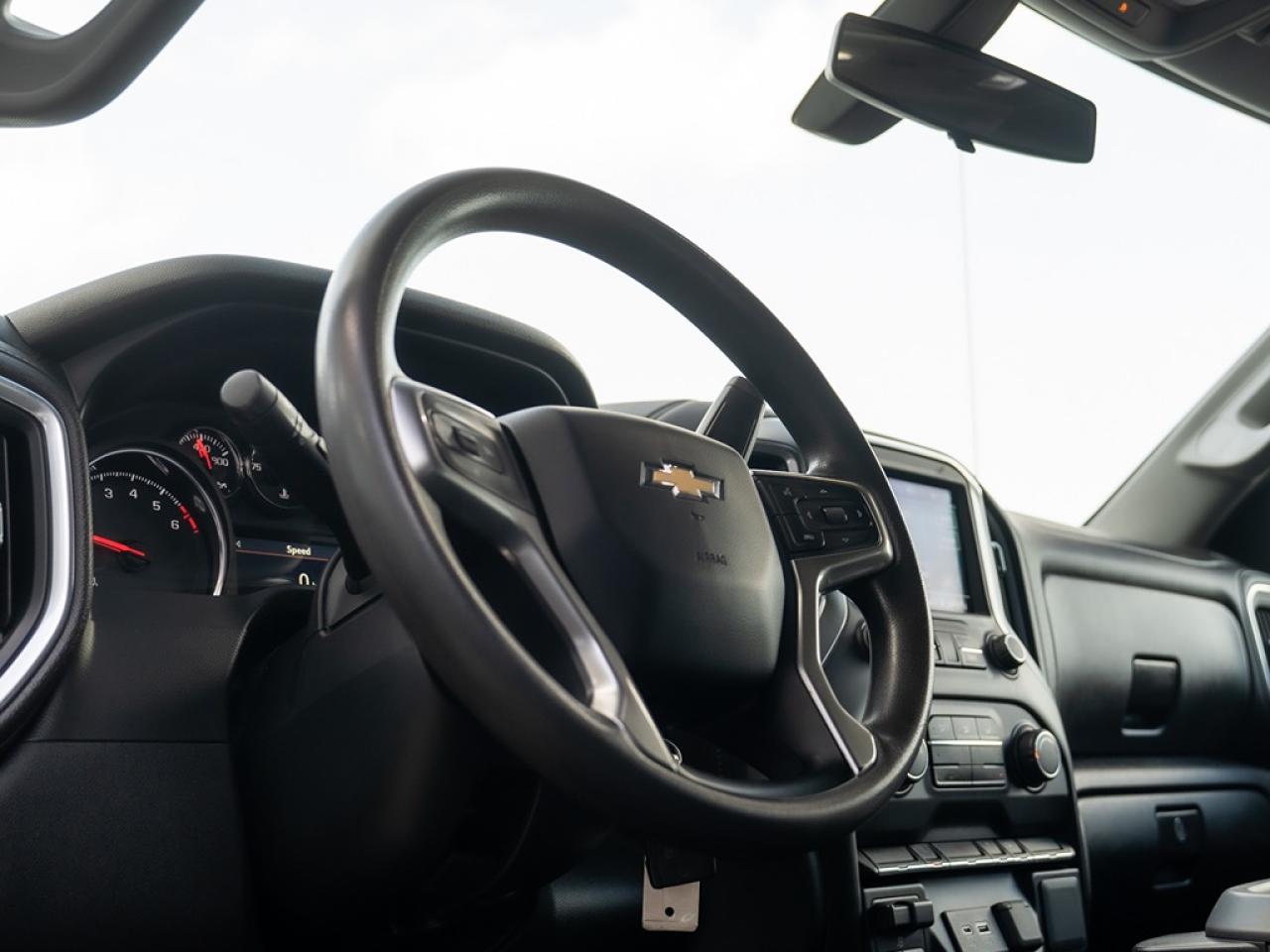 2019 Chevrolet Silverado 1500 LT CREW CAB 4X4 Photo12