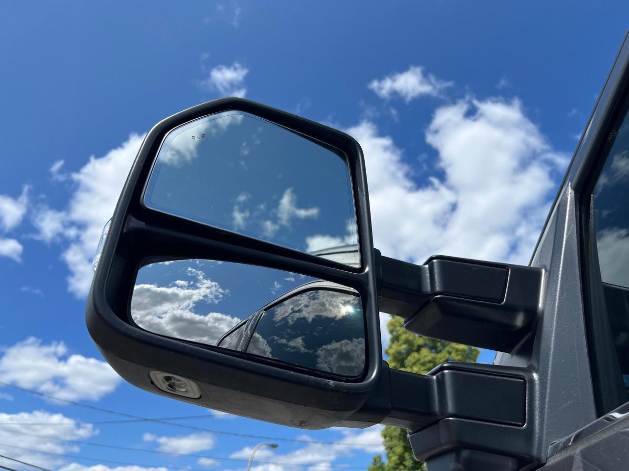2022 Ford F-150 Lariat - Photo #3