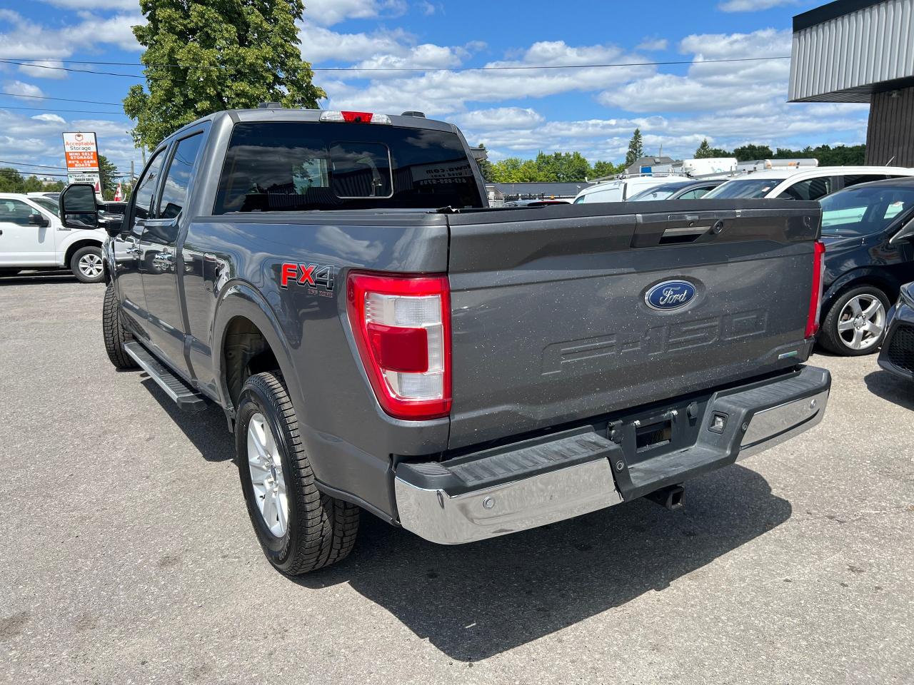 2022 Ford F-150 Lariat - Photo #4