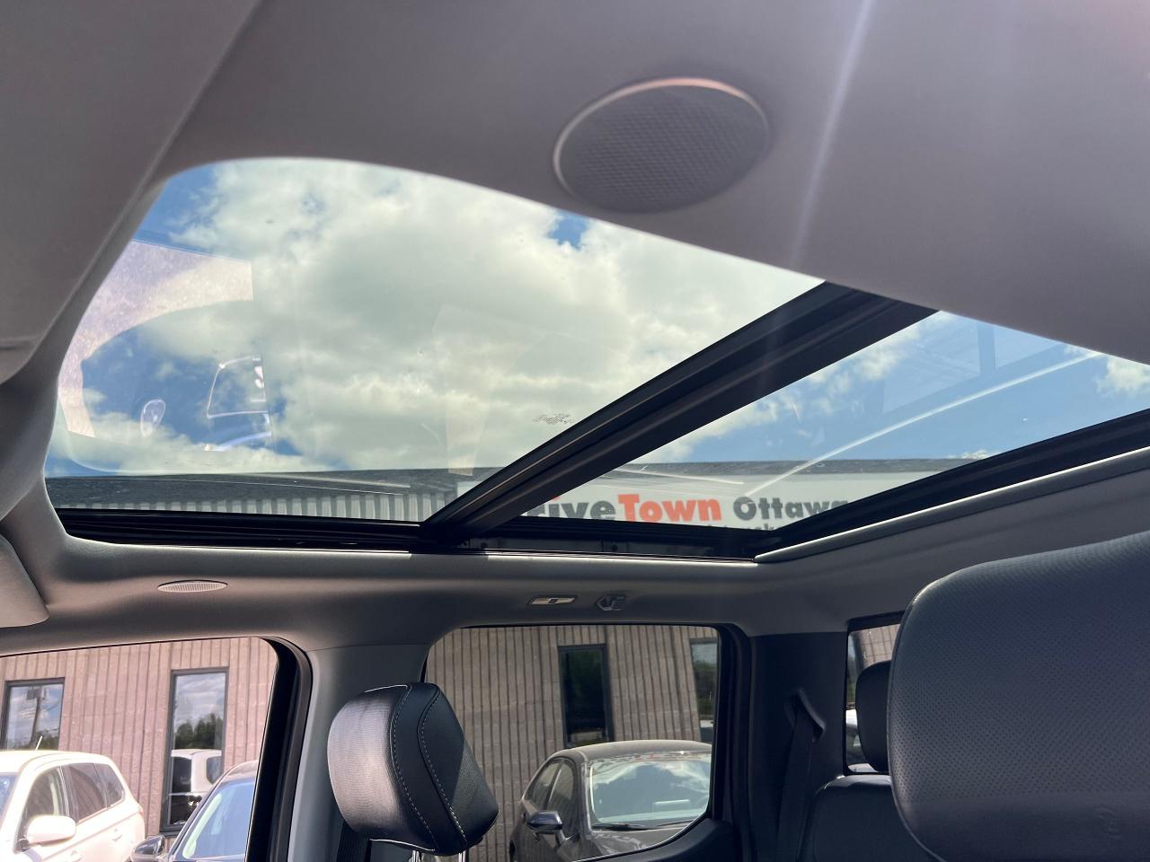 2022 Ford F-150 Lariat - Photo #12