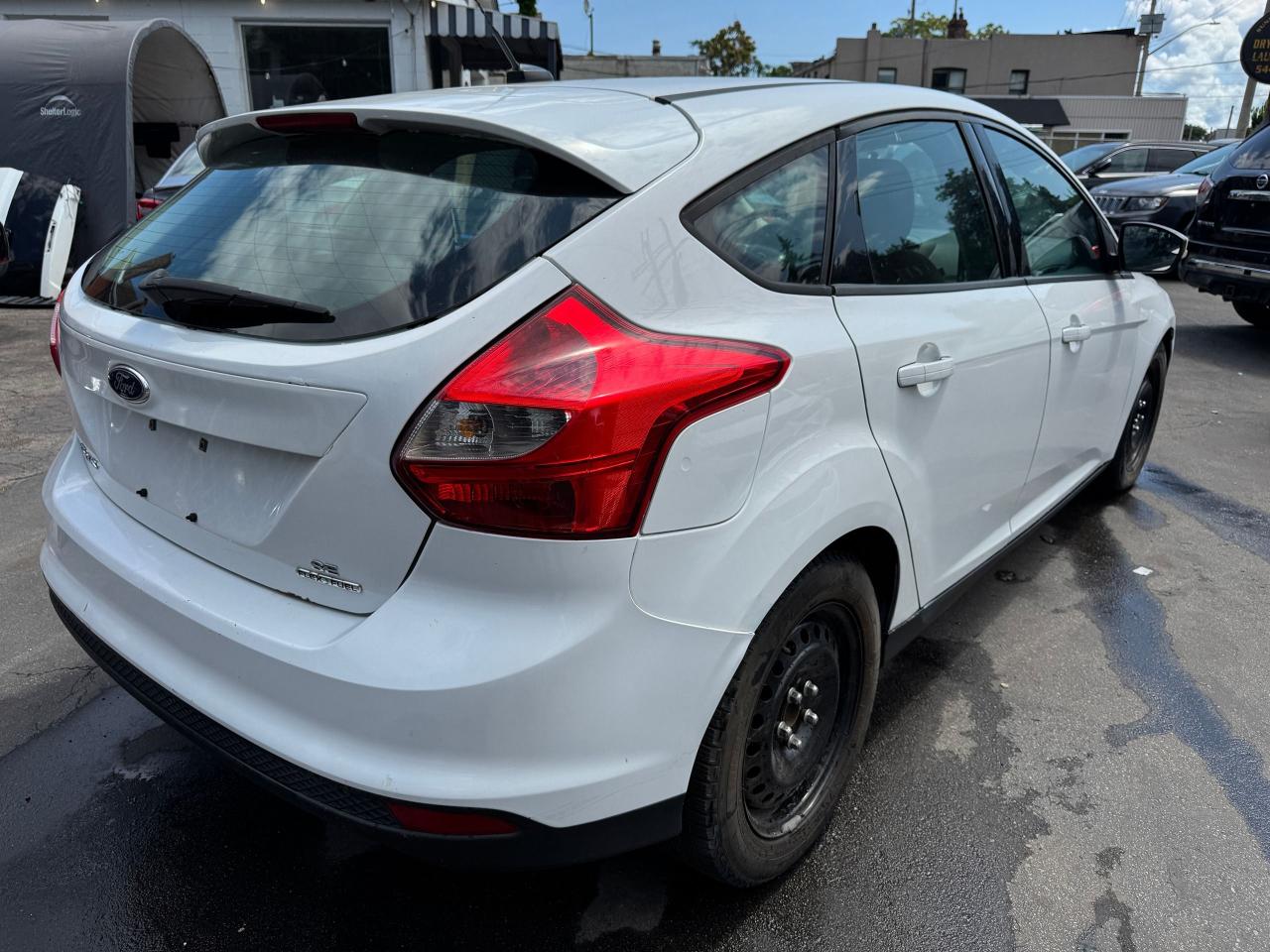 2014 Ford Focus SE Hatchback | CERTFIED | NO ACCIDENTS - Photo #4