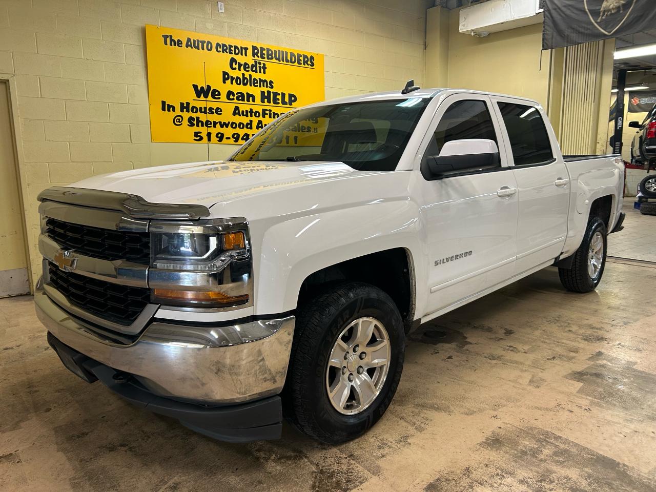 2018 Chevrolet Silverado 1500 LT - Photo #3