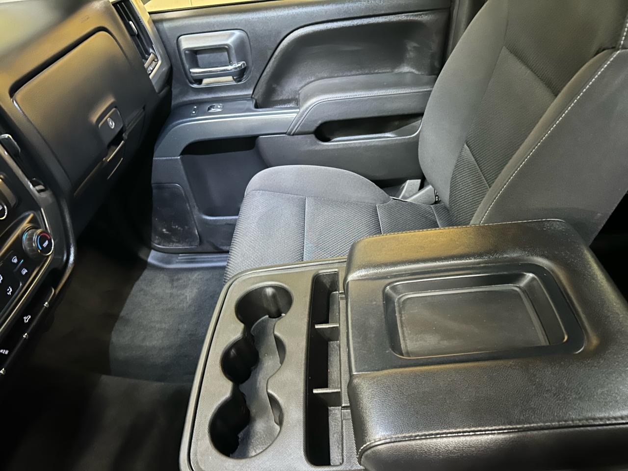 2018 Chevrolet Silverado 1500 LT - Photo #12