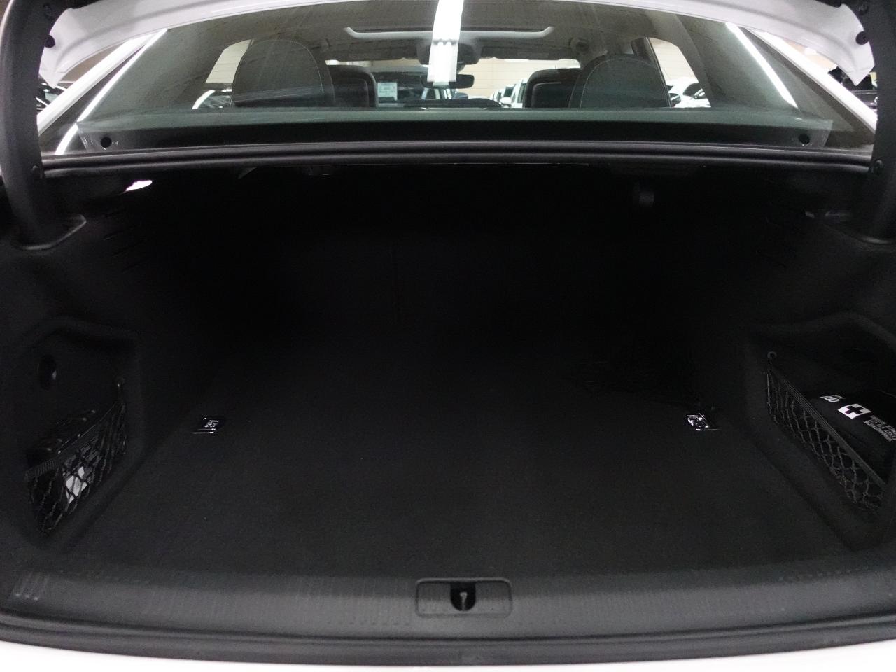 2020 Audi A4 KOMFORT | AWD | Leather | Sunroof | ACC | CarPlay Photo