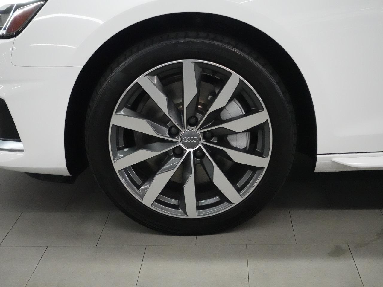 2020 Audi A4 KOMFORT | AWD | Leather | Sunroof | ACC | CarPlay Photo