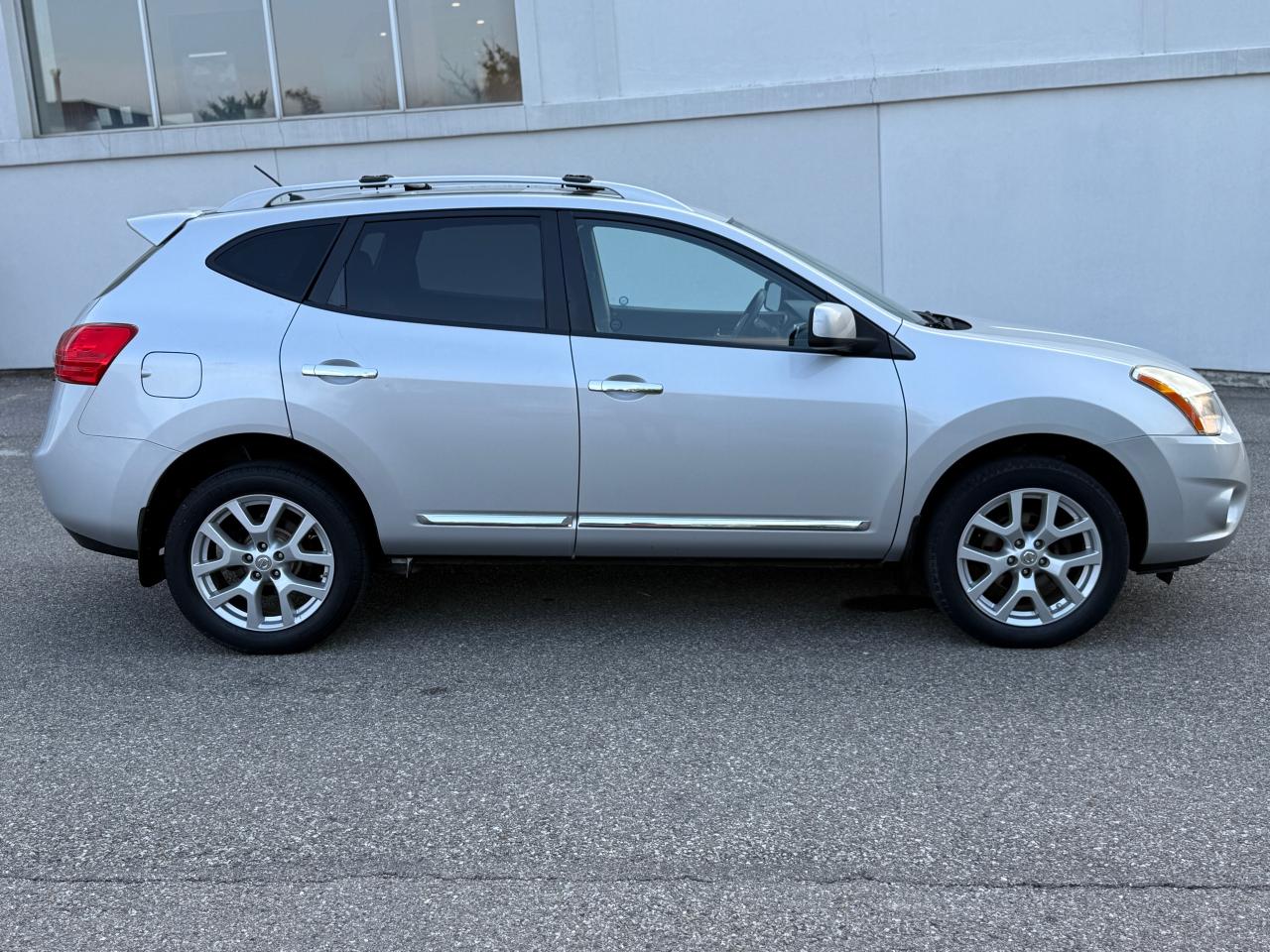 2012 Nissan Rogue SV - Photo #4