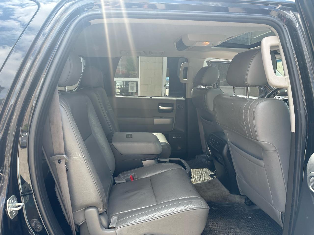 2008 Toyota Sequoia Platinum - Photo #12