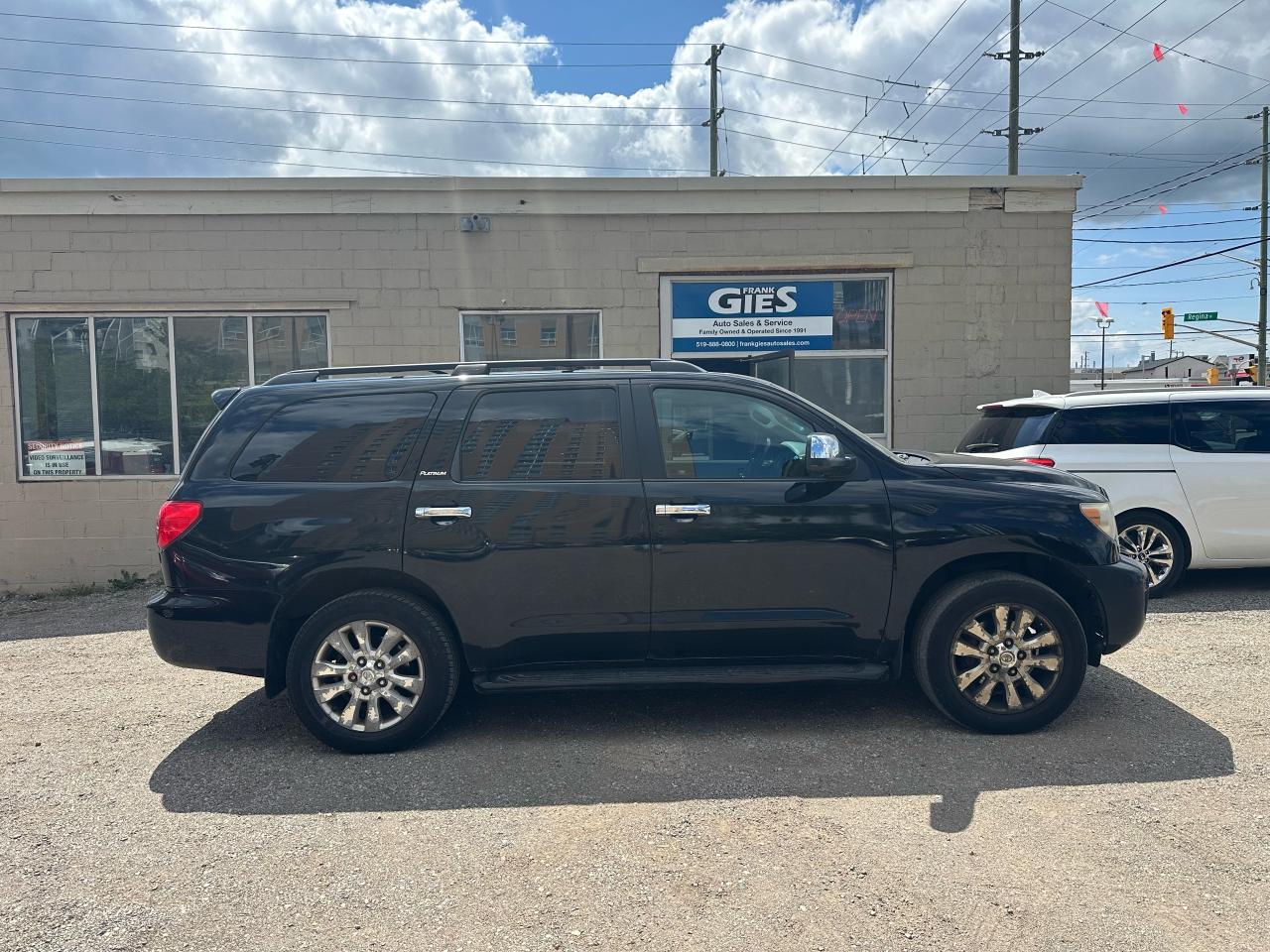 2008 Toyota Sequoia Platinum - Photo #3