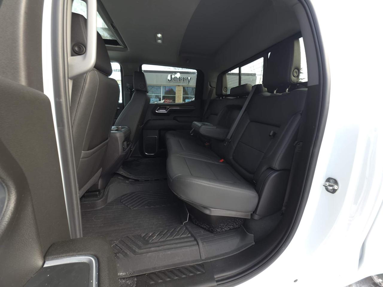 2024 Chevrolet Silverado 1500 LT Trail Boss LEATHER, POWER SUNROOF Photo