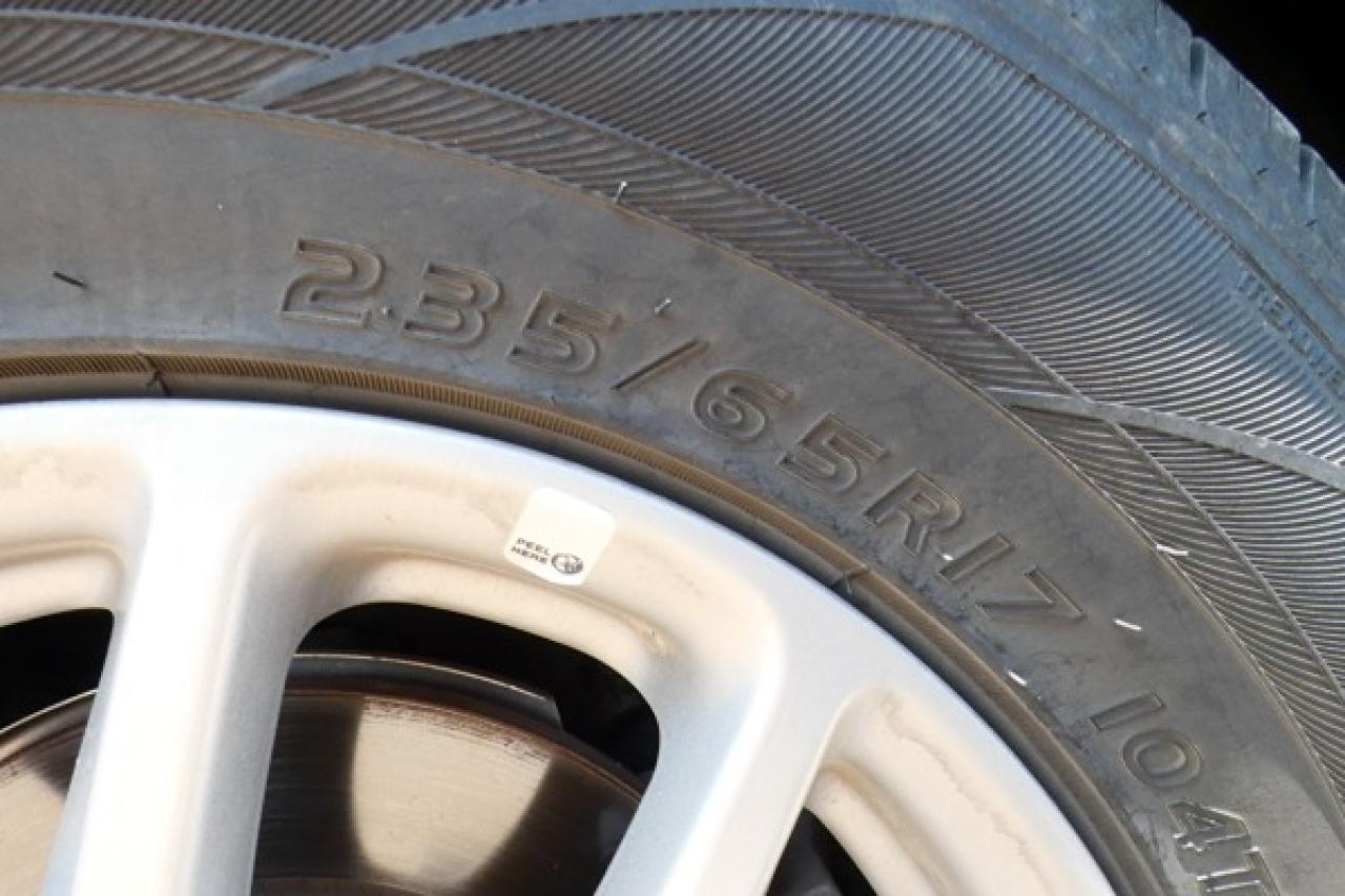 2024 Chrysler Pacifica Touring-L FWD w/Htd Leather, Htd wheel, BUC - Photo #17