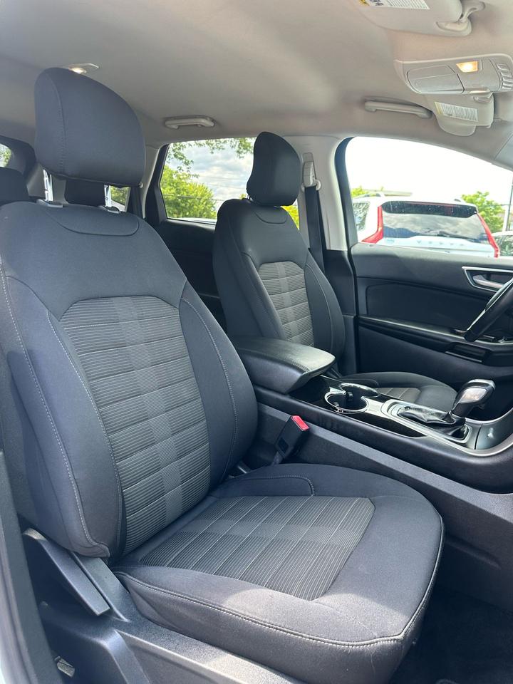 2018 Ford Edge SEL Photo