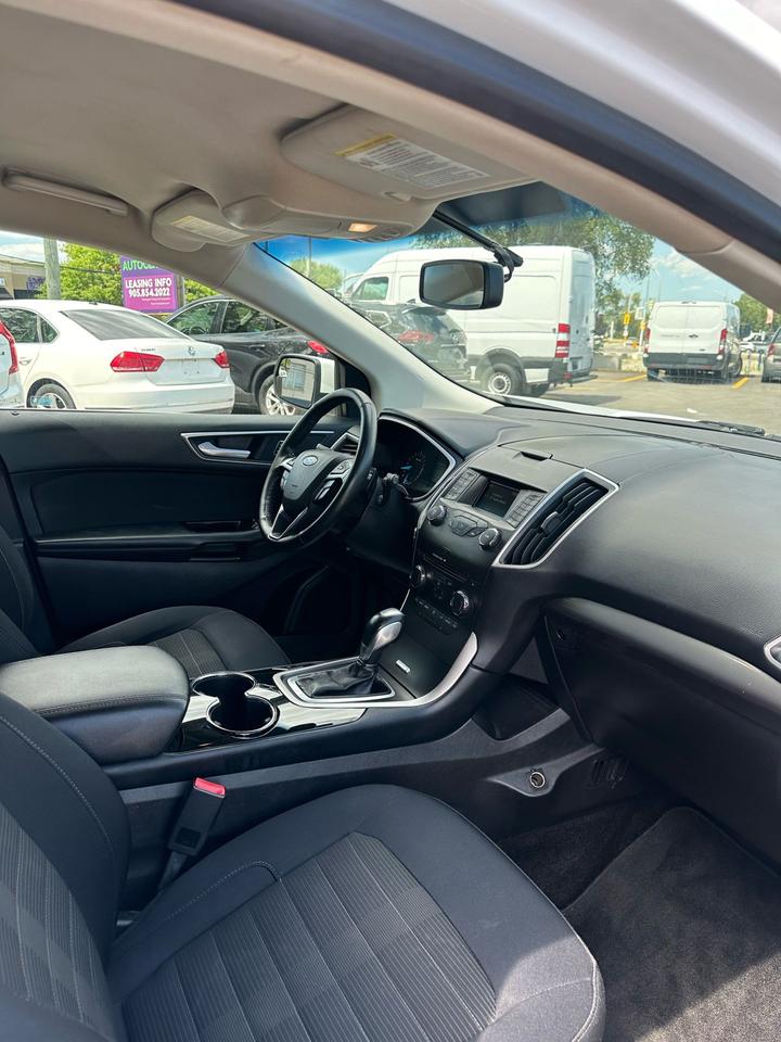 2018 Ford Edge SEL Photo
