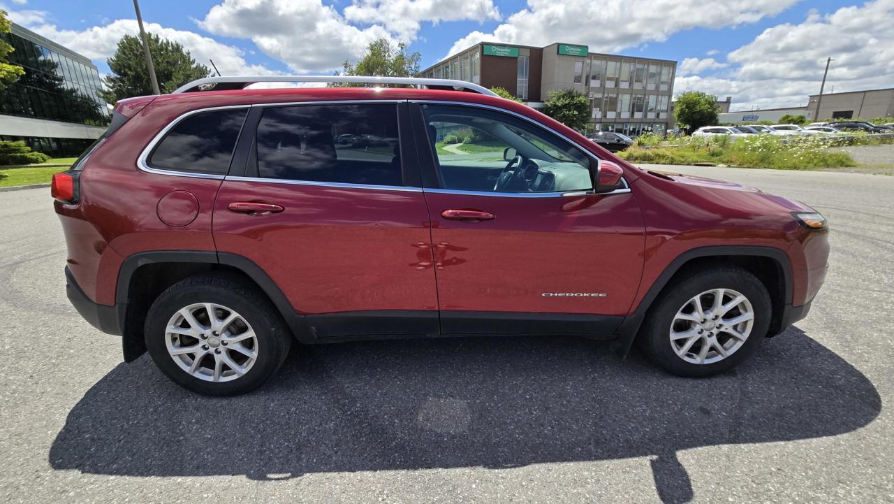 2015 Jeep Cherokee Latitude 4WD - Photo #6