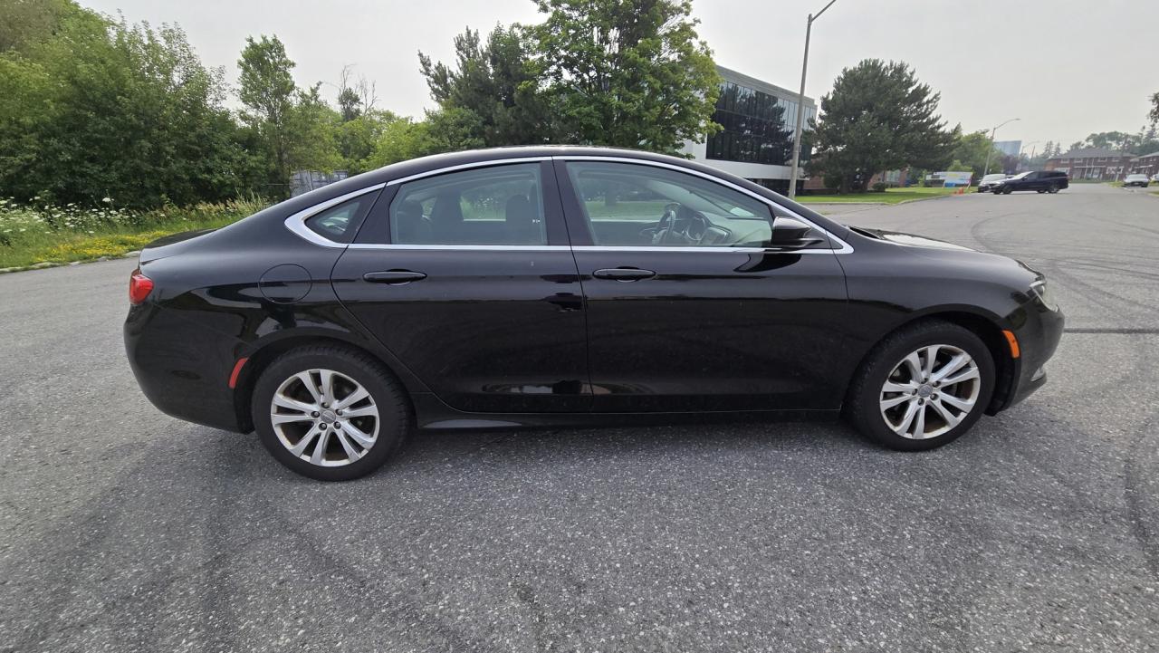 2015 Chrysler 200 Limited - Photo #6