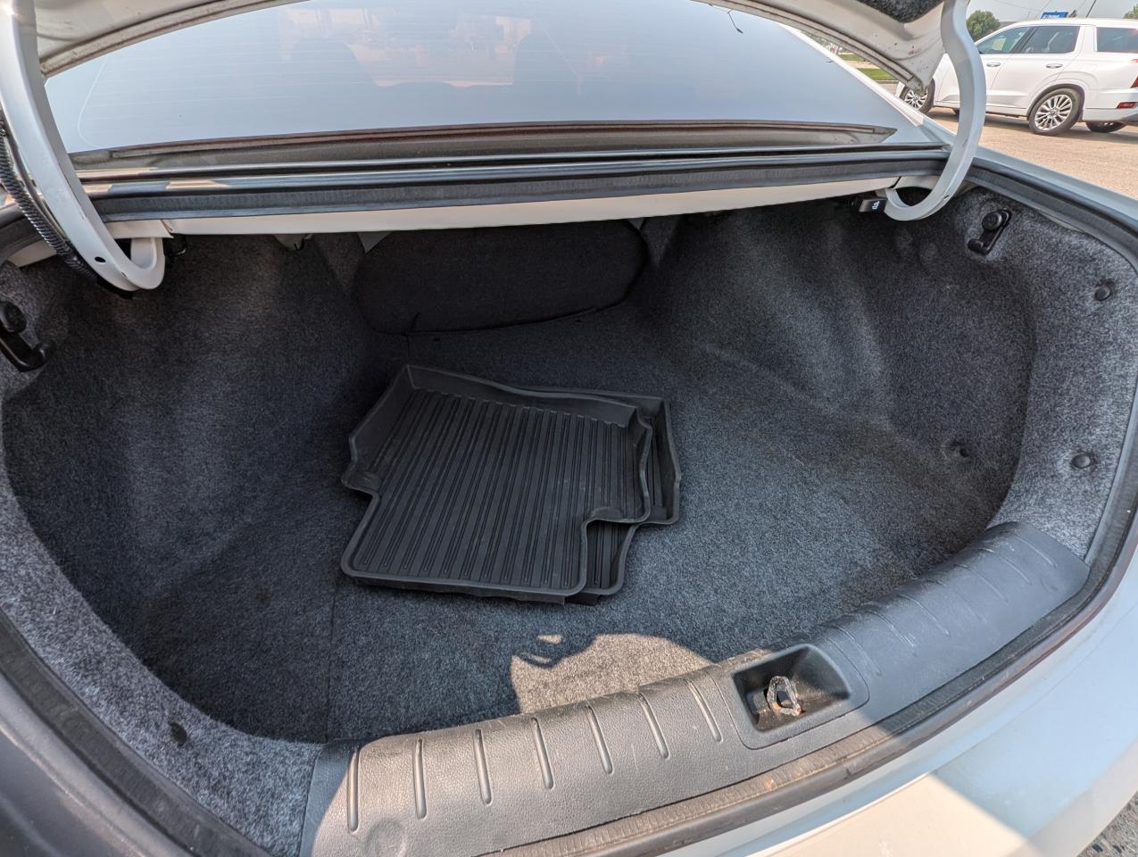 2017 Honda Accord Touring | LEATHER | SUNROOF | ADAPTIVE CRUISE CONT - Photo #6