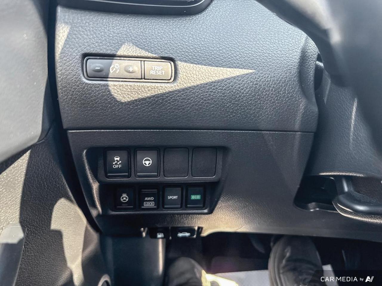 2022 Nissan Qashqai SV / NO ACCIDENTS / ROOF / HTD SEATS / AWD - Photo #14