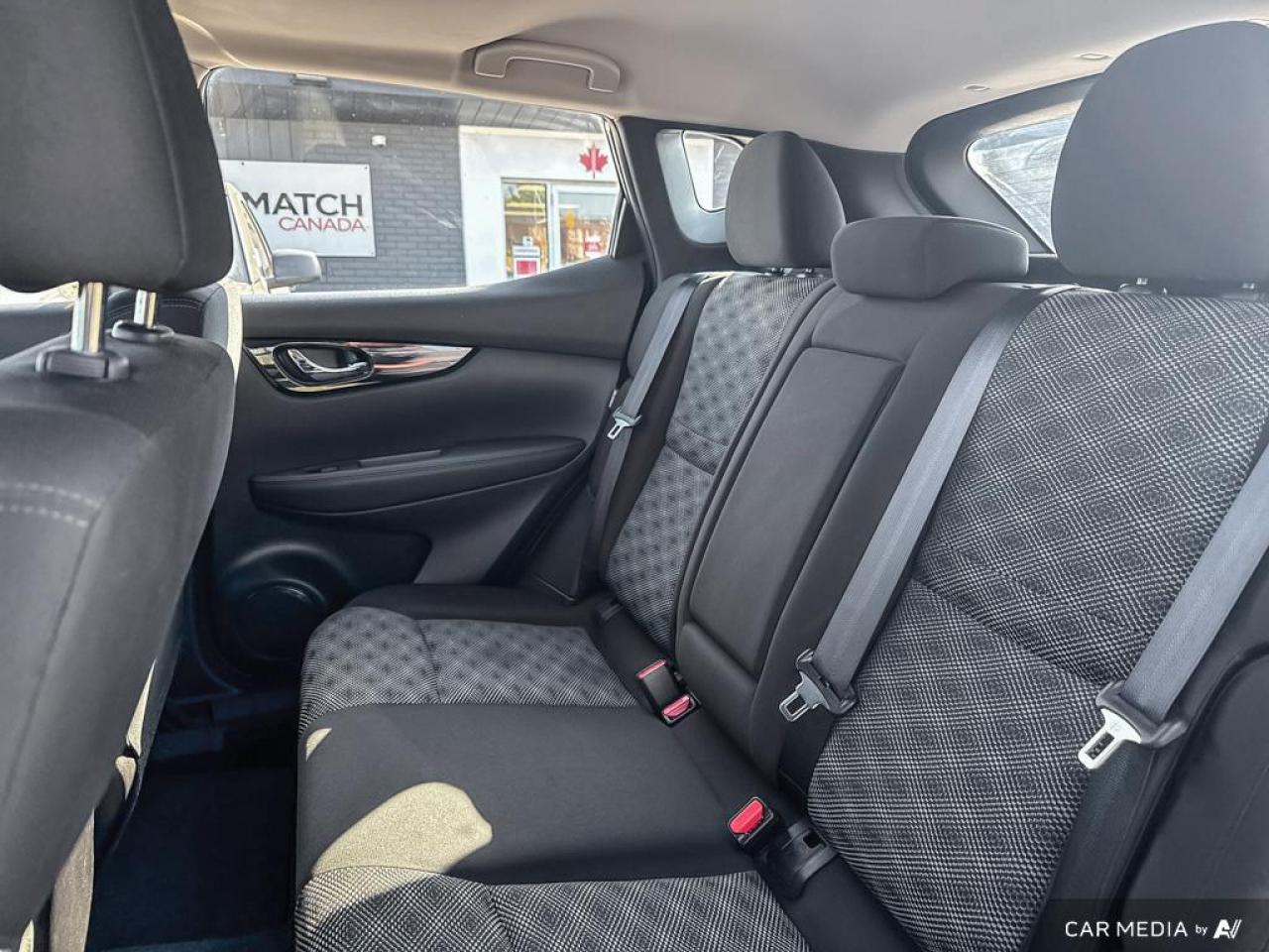 2022 Nissan Qashqai SV / NO ACCIDENTS / ROOF / HTD SEATS / AWD - Photo #11