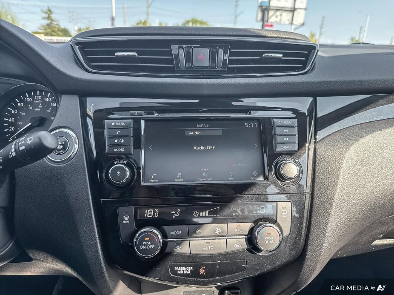 2022 Nissan Qashqai SV / NO ACCIDENTS / ROOF / HTD SEATS / AWD - Photo #15