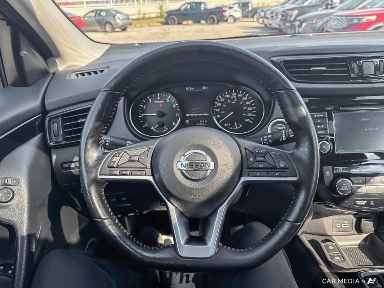 2022 Nissan Qashqai SV / NO ACCIDENTS / ROOF / HTD SEATS / AWD - Photo #20