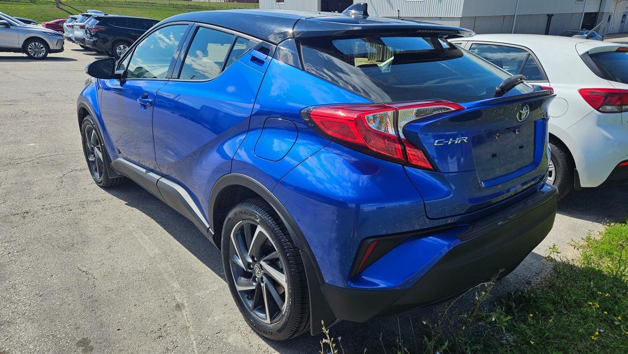 2022 Toyota C-HR Limited - Photo #2