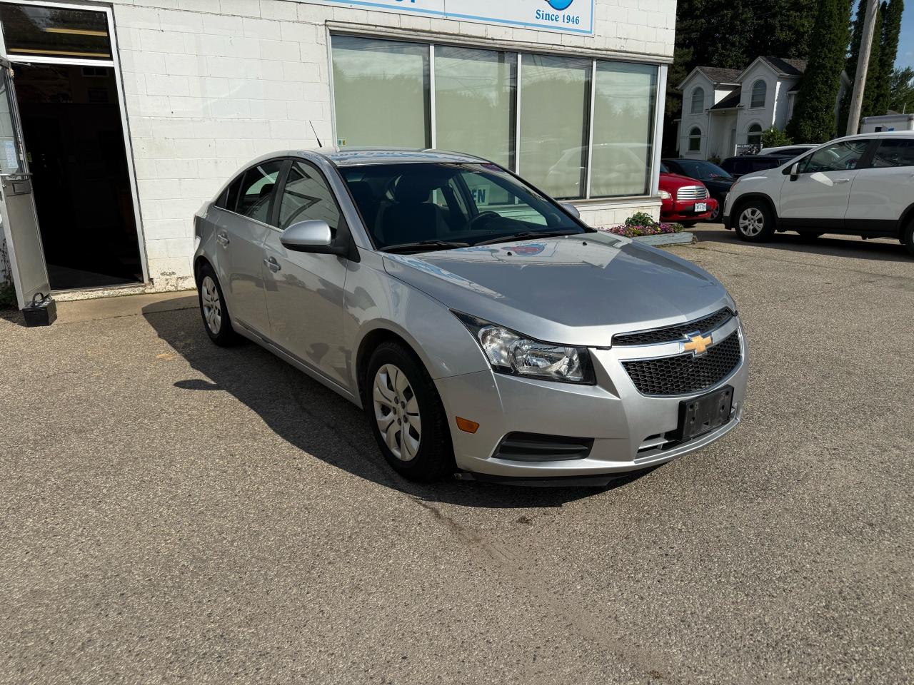 2012 Chevrolet Cruze LT Turbo w/1SA Photo2