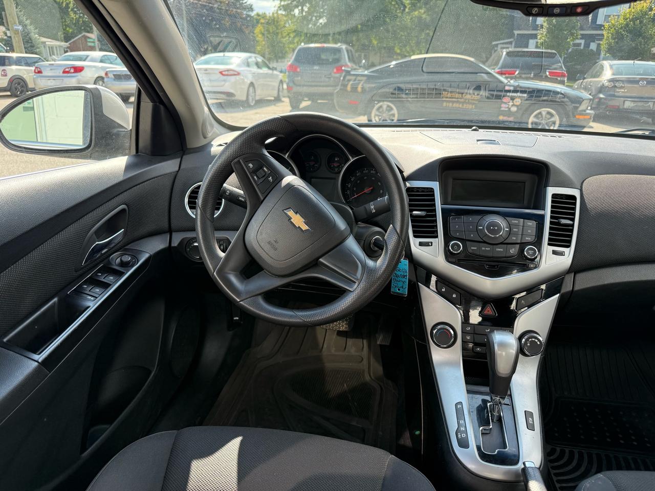 2012 Chevrolet Cruze LT Turbo w/1SA Photo