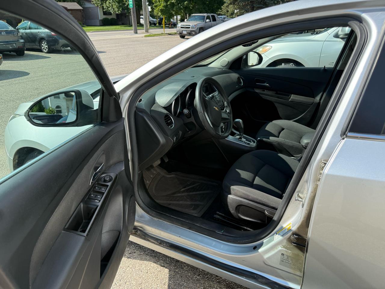 2012 Chevrolet Cruze LT Turbo w/1SA Photo