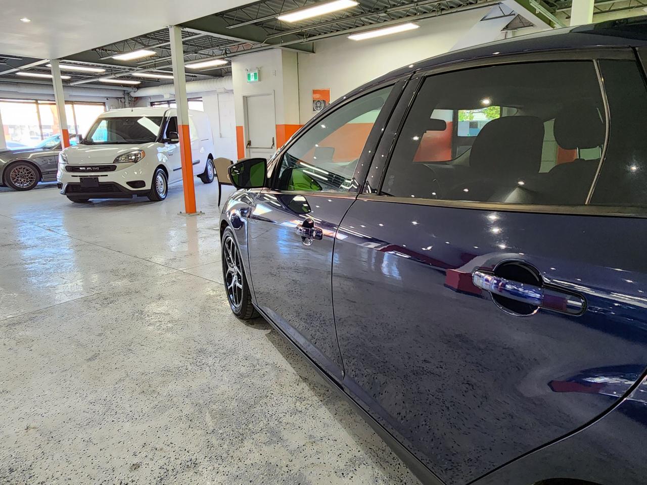 2017 Ford Focus SEL SUNROOF REAR CAM A/C - Photo #13